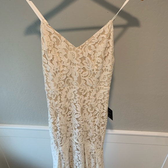 Lulus’s wedding dress, New. - Picture 2 of 7